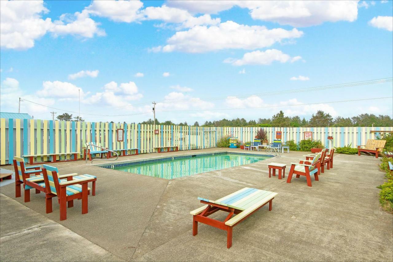 Windjammer Condos 维景湾畔 外观 照片