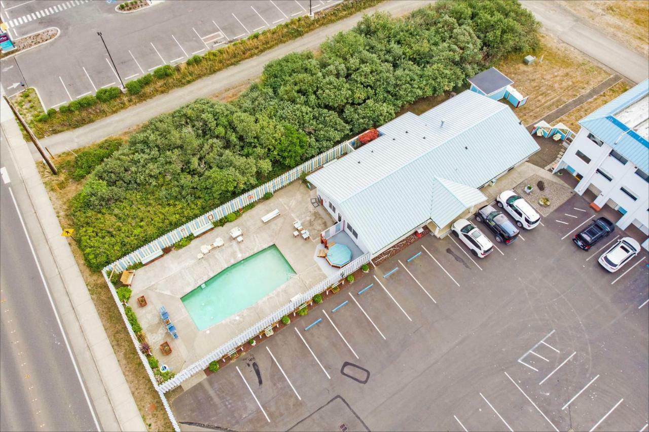 Windjammer Condos 维景湾畔 外观 照片