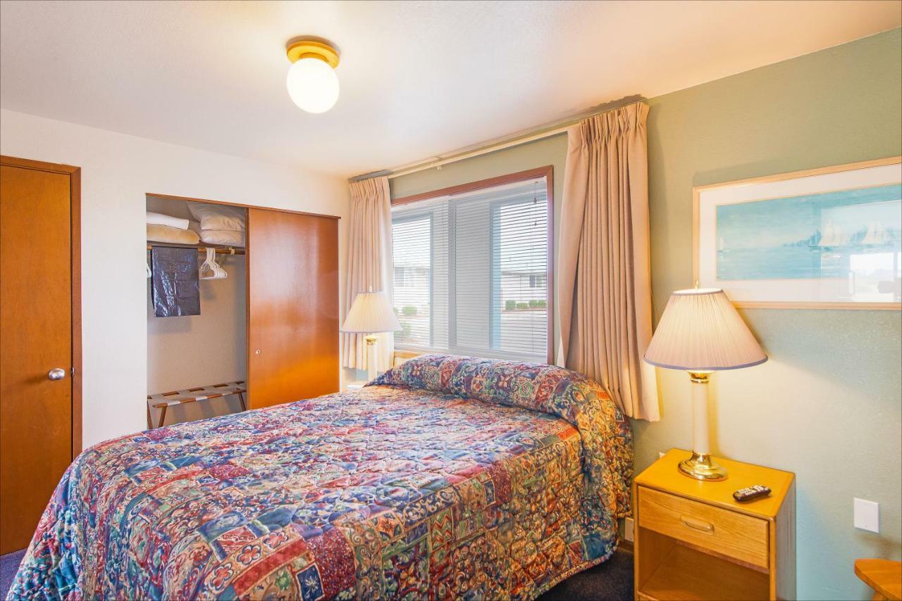 Windjammer Condos 维景湾畔 外观 照片